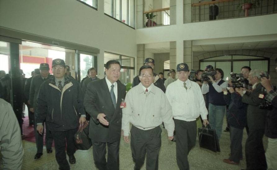 民國89年1月17日，總統陳水扁視察福建省政府。